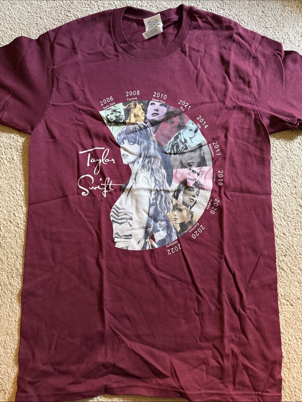 Taylor Swift Graphic Tee in Deep Burgundy